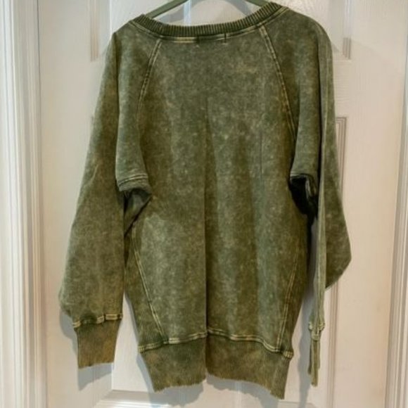 Sweatshirt - Picture 2 of 4